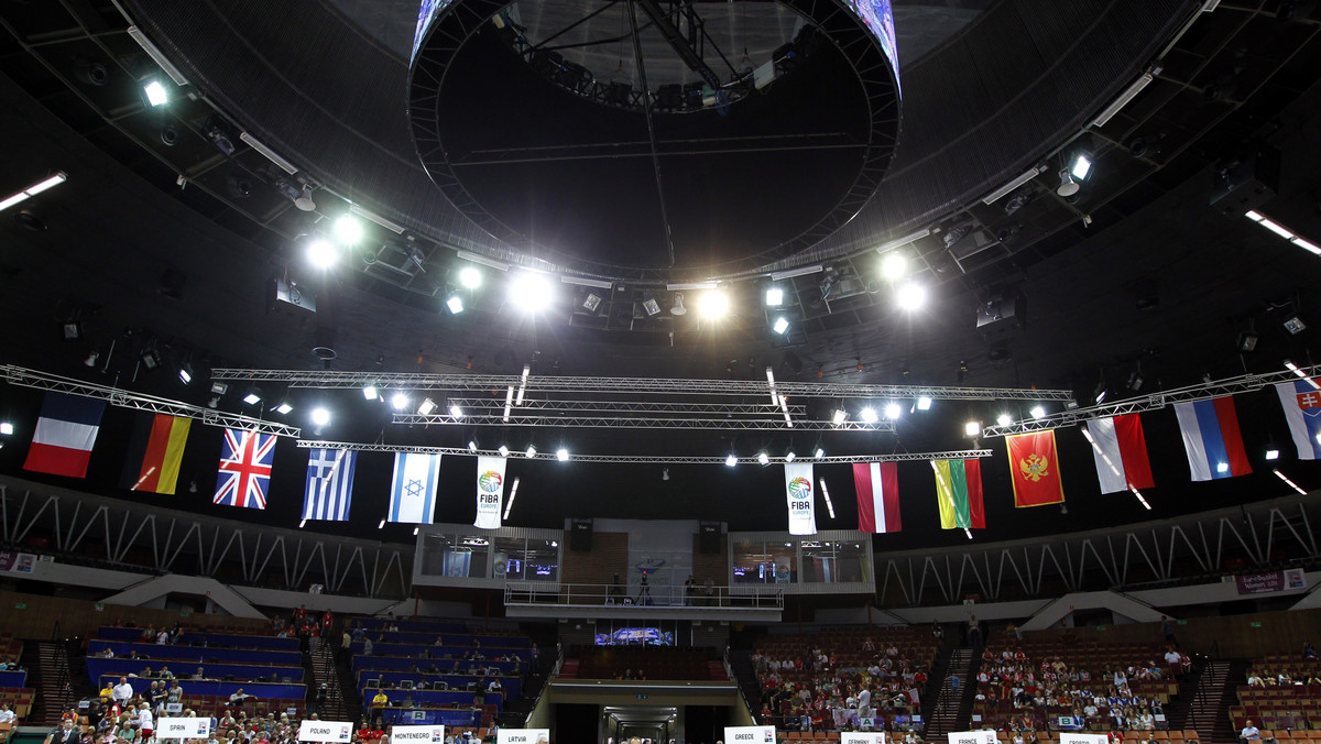 Akcja informacyjno-promocyjna przeprowadzona przez władze Katowic nie zapełniła widowni w mistrzostwach Europy koszykarek w Spodku. 12 lat temu na meczach finałowej rundy kibiców było więcej, ale wtedy reprezentacja Polski wywalczyła złoty medal.