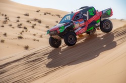 Lider Rajdu Dakar wycofał się z rywalizacji. Yazeed Al Rajhi miał wypadek na trasie 6. etapu