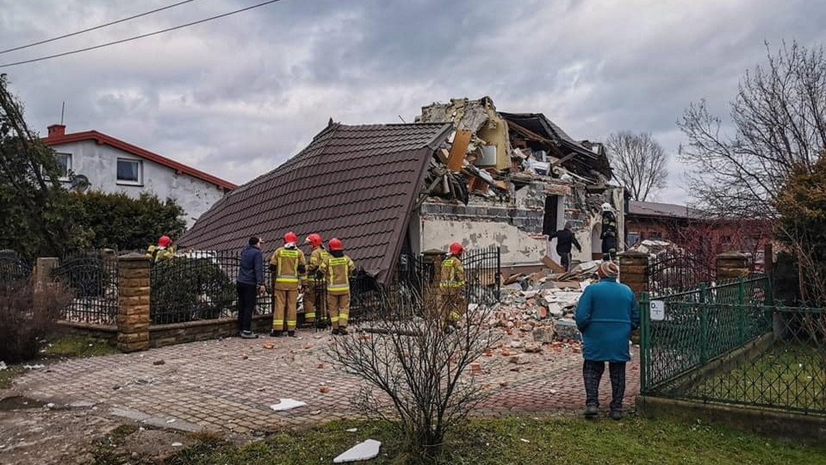 Wybuch butli z gazem w domu jednorodzinnym w Mokrej Prawej. Są ranni 