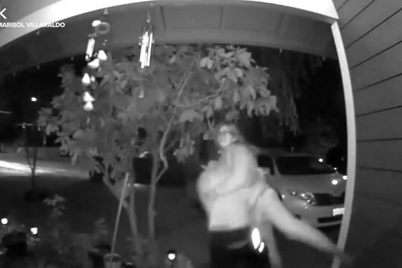Muškarac OTEO ŽENU ispred kuće i odvukao je u kamionet: Kamera iznad vrata sve snimila (VIDEO)