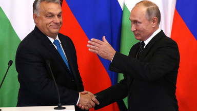 "Cieszymy się, że to nie jest wojna". W sprawie Ukrainy Viktor Orban tańczy, jak mu zagra Putin