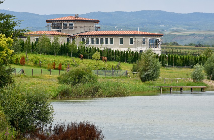 Vikendica Novaka i Jelene Đoković