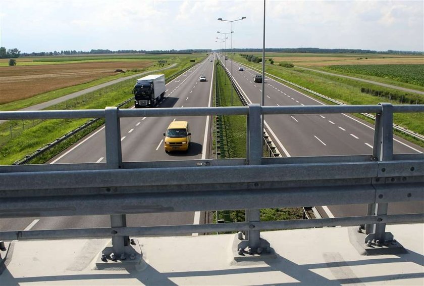 Autostrada A2 skończy się w... polu