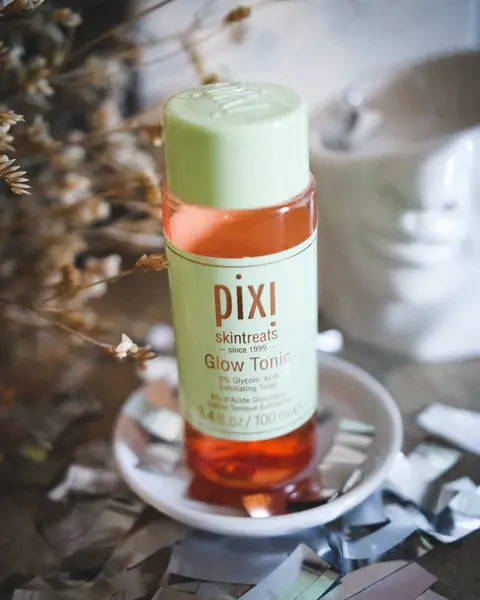 Pixi: Glow Tonic / fot. Kaja Gołuchowska