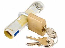 Ponad połowa Polaków nie liczy na euro