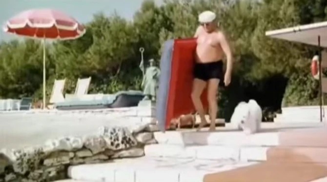 Josip Broz Tito u kupaćem