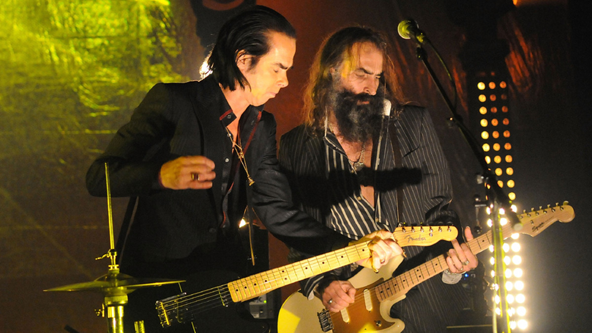 Nick Cave napisał scenariusz i muzykę do nowego filmu Johna Hillcoata "Gangster" ("Lawless"). Na soundtracku pojawią się utwory z udziałem Marka Lanegana czy Emmylou Harris.