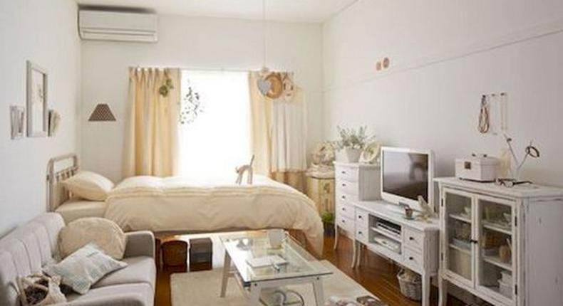A photo of an apartment bedroom décor ideas and remodel (Michael Feldman)