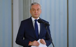 Biedroń: Przyjmuję zaproszenie prezydenta pod warunkiem, że powie "przepraszam" [WIDEO]