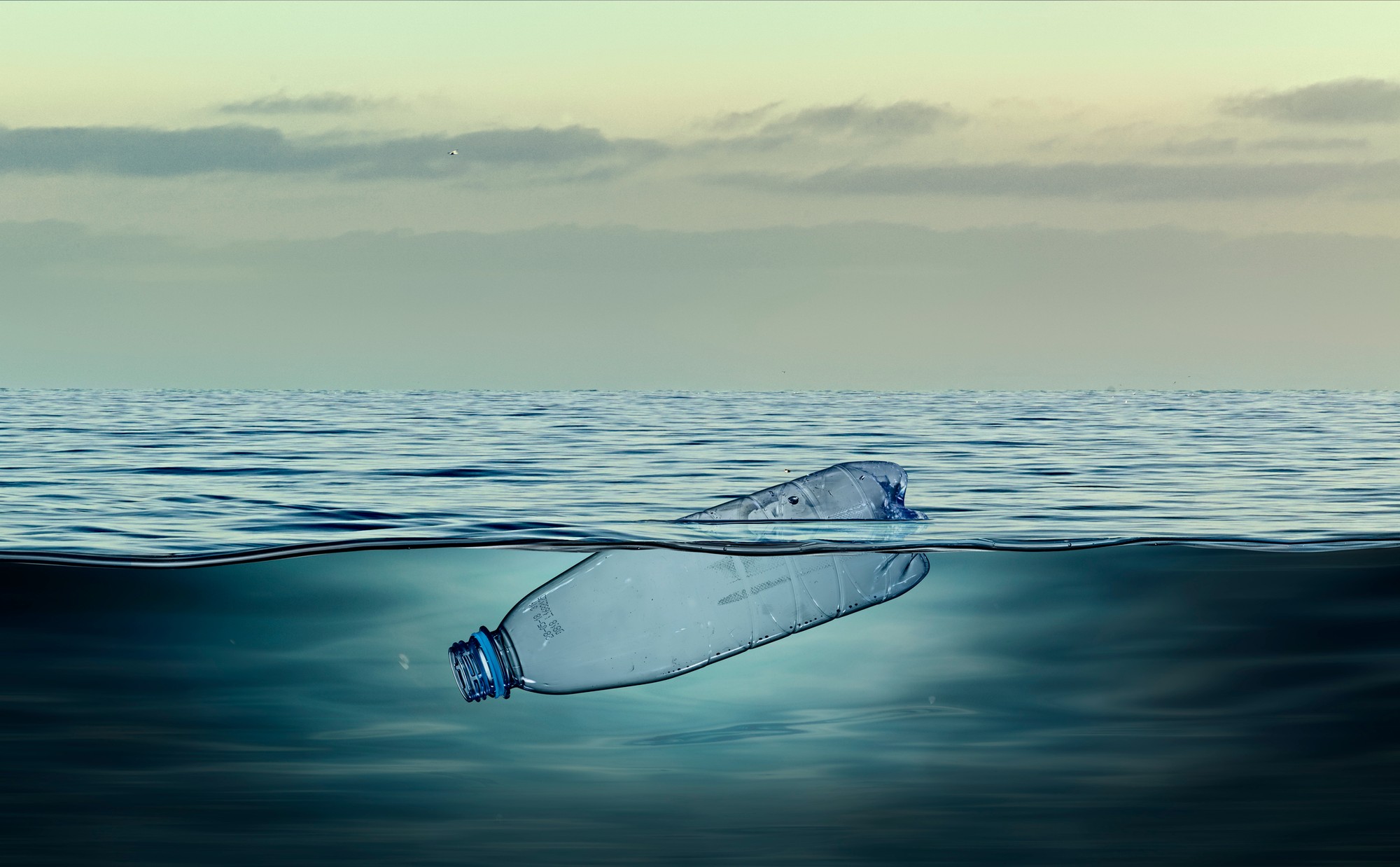 Plast v oceánoch zhoršuje aj kvalitu ovzdušia.