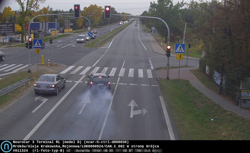 Kamery nad drogą rejestrują zachowania kierowców