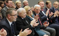 Opozycja ma problem z kampanią internetową. "PiS jest jedyną nowoczesną partią w Polsce"