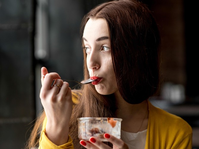 Imate želju da žvaćete led? 10 simptoma kojima vam telo šalje poruku da nešto ne valja