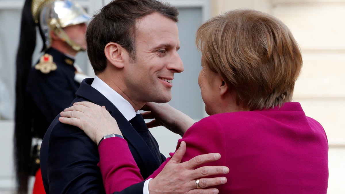 Emmanuel Macron i Angela Merkel