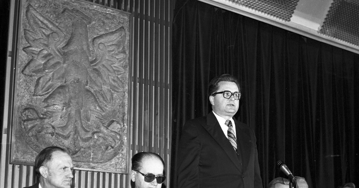 QUIZ. Historia Polski czasów PRL. Na pytanie nr 10 na pewno znasz odpowiedź