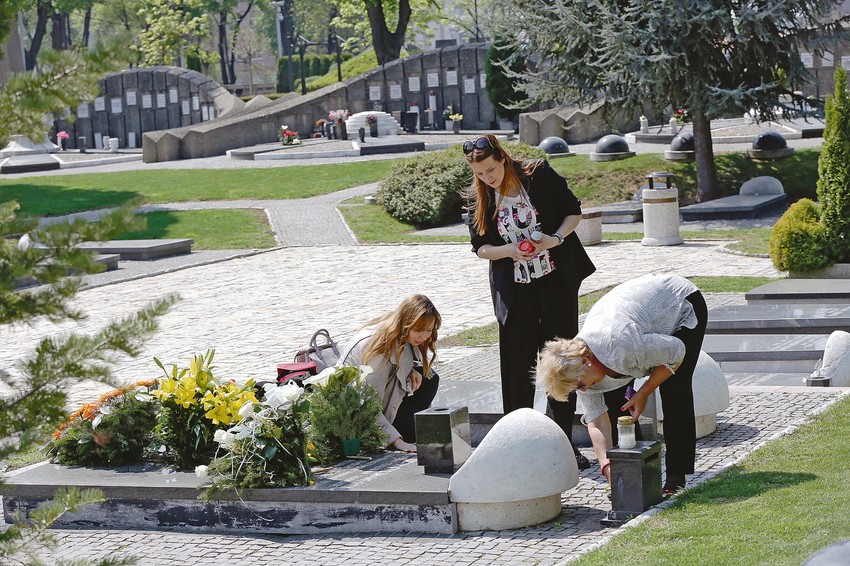 Sa pomena Radovanu Stojčiću Badži juče na Novom groblju