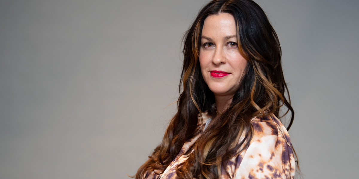 Alanis Morissette wyznała, że była molestowana i gwałcona jako nastolatka.