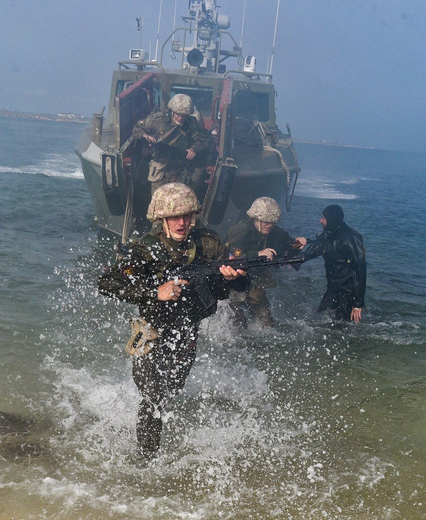 Ruski vojnici tokom testiranja na jednom od poligona Crnomorske flote na Krimu