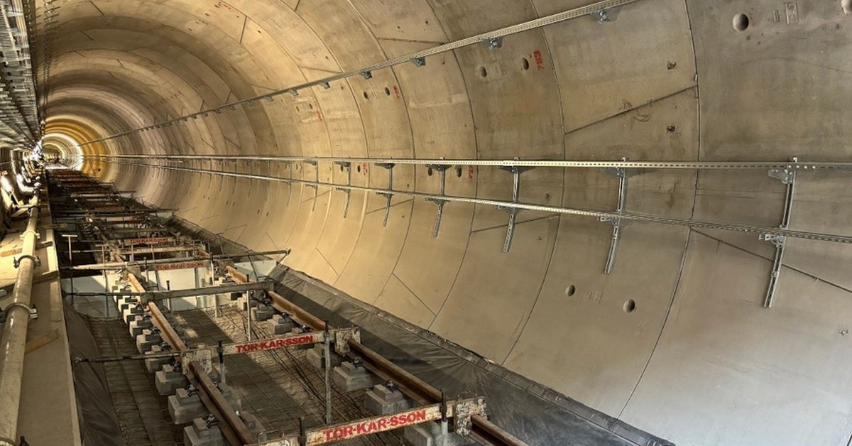 Trwają ostatnie prace na II linii metra. Trzy nowe stacje nabierają kształtów [ZDJĘCIA]