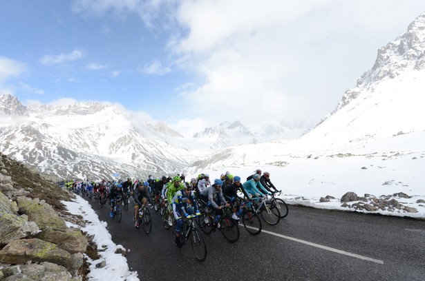 Giro d’Italia: Z powodu pogody zmieniono trasę 19. etapu