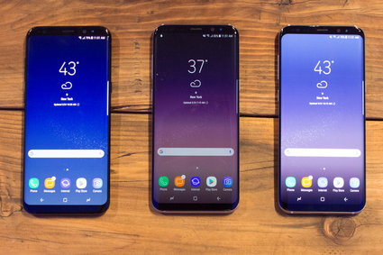 Nowy Samsung zbyt krótko działa na jednym ładowaniu? Test baterii flagowców