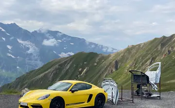 Porsche 718 Cayman