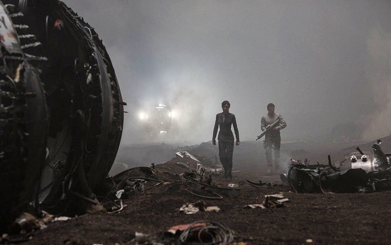 Olga Kurylenko i Tom Cruise