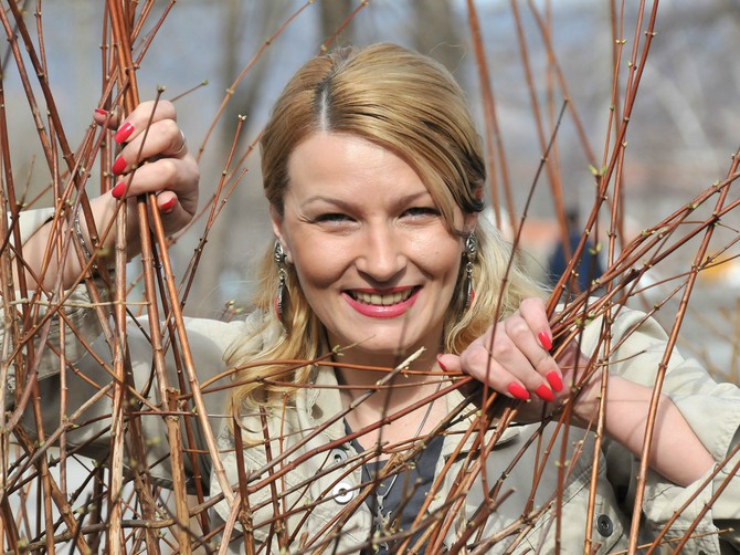 105238_sandra-nis-25-2-2015-sandra-u-parku-ras-k-kamenov