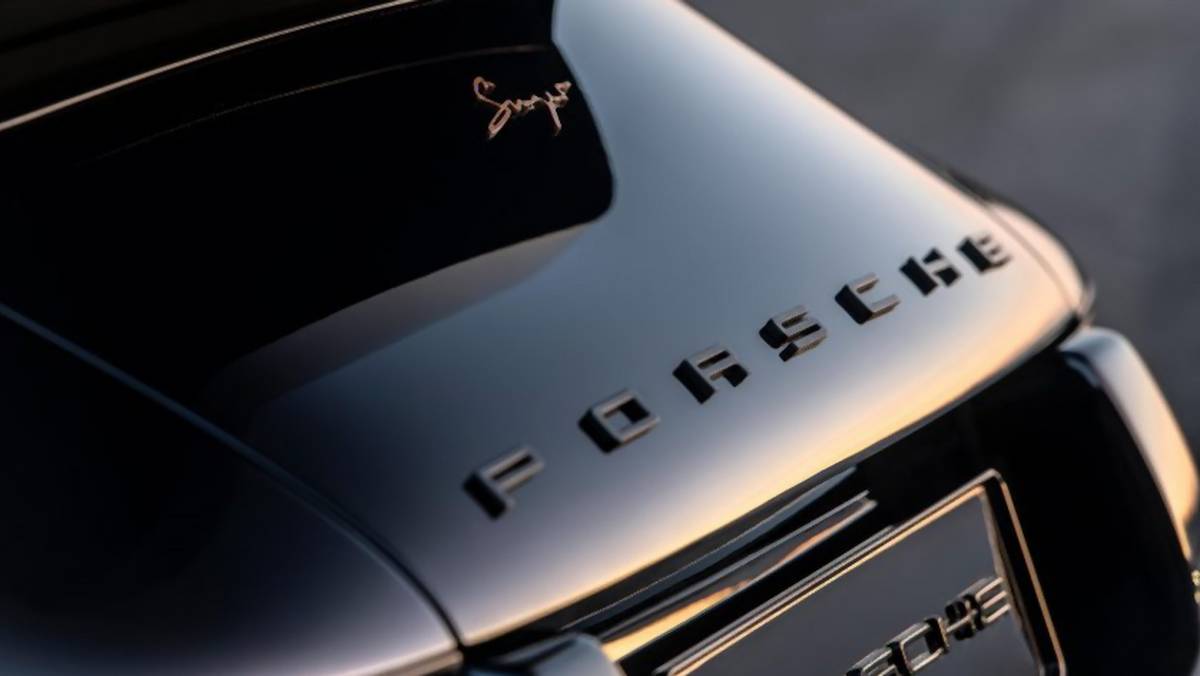Porsche reimagined by Singer Vehicle Design