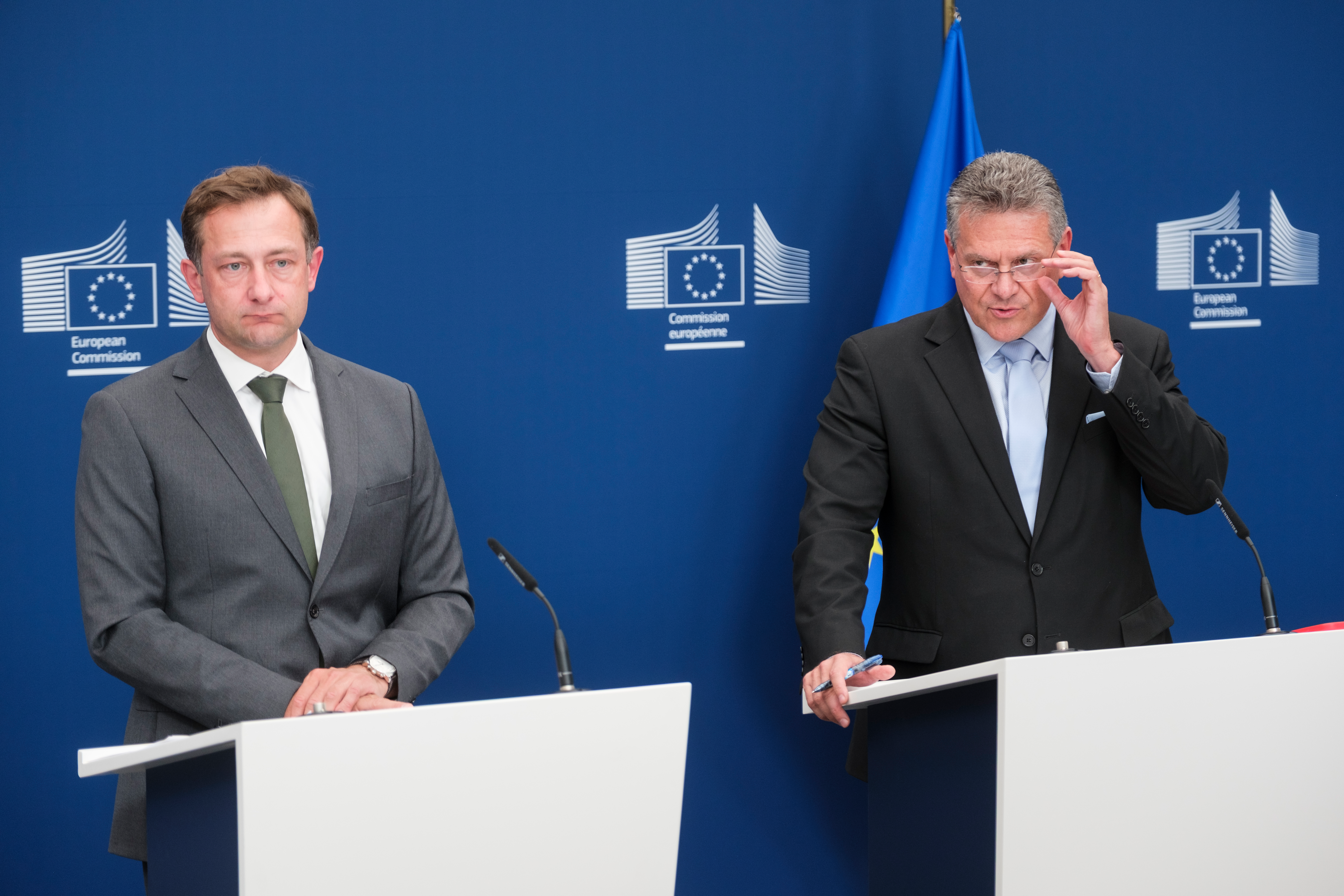 UE congela 1.000 millones a España por incumplir hitos