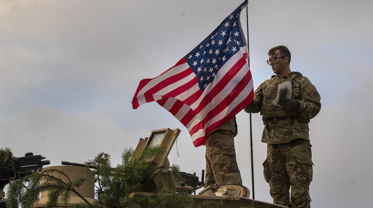 Elrettentő hadgyakorlatba vágtak bele az amerikaiak, ezzel üzentek Észak-Koreának / Fotó: MTI/AP/Mindaugas Kulbis