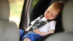 Zmienią się zasady przewożenia dzieci w fotelikach samochodowych. Rząd przyjął projekt ustawy
