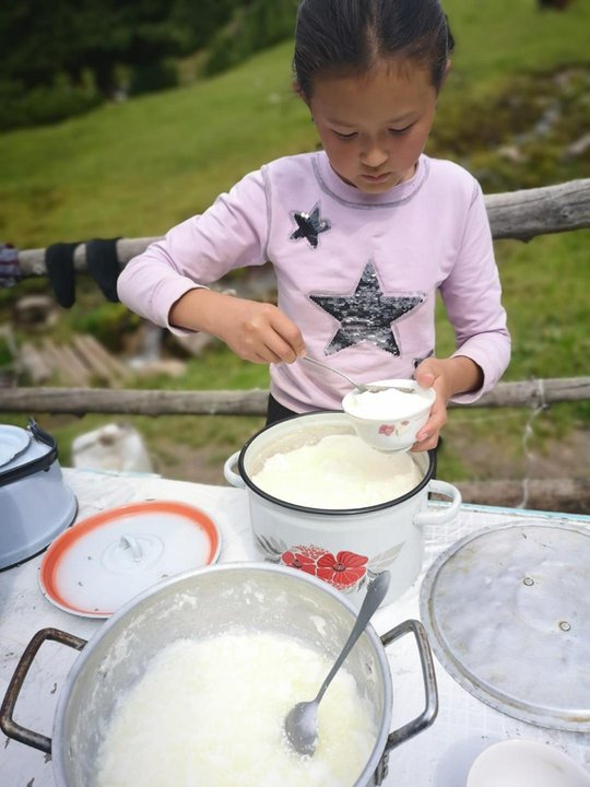 Świeży kefir podawany w bacówce