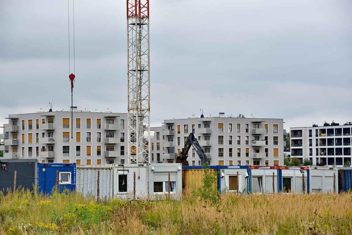 CBOS: Polacy oczekują wsparcia państwa w zakupie mieszkań i budowie domów