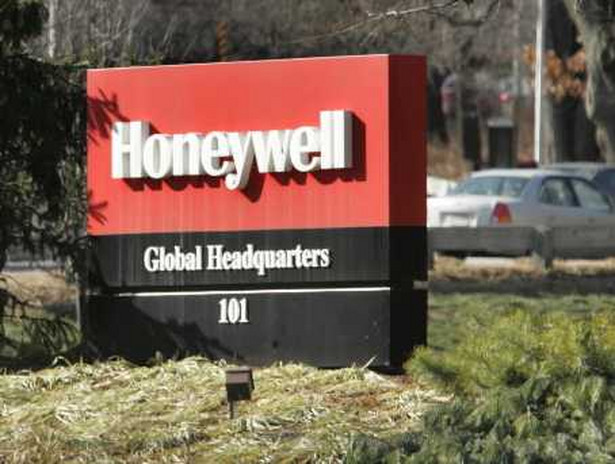 Amerykański koncern Honeywell, który zatrudnia w Polsce 100 osób w kilku działach i biurze inżynieryjnym, myśli o dwóch inwestycjach produkcyjnych - dowiedział się "Puls Biznesu".