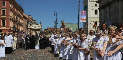 Mieszkańcy tłumnie przybyli na procesje