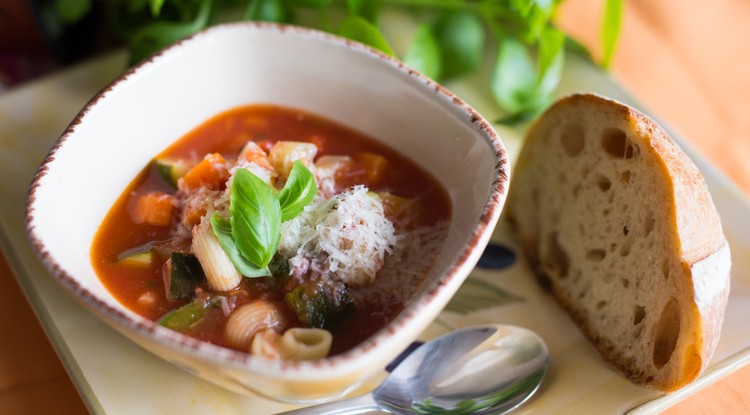 Őszi minestrone leves recept / Fotó: Ringier