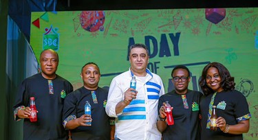 Drink, savour, celebrate! The new Hydr8 100 & D’Vybe are your next favourite drinks