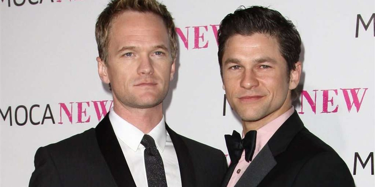 Aktor serialu "" Neil Patrick Harris i jego partner David Burtka zostaną rodzicami. Homoseksualistom wynajęta surogatka urodzi bliźniaczki