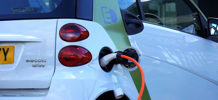Badania wskazują, że w dłuższej perspektywie samochody elektryczne nadal są lepsze dla środowiska niż spalinowe