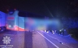 Wypadek autobusu z Warszawy pod Lwowem. Są ofiary śmiertelne