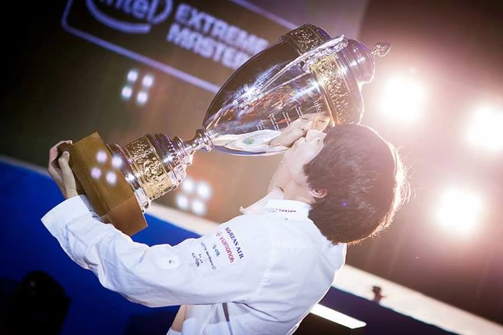 IEM 2014 - Kim "sOs" Yoo Jin cieszy się z nagrody