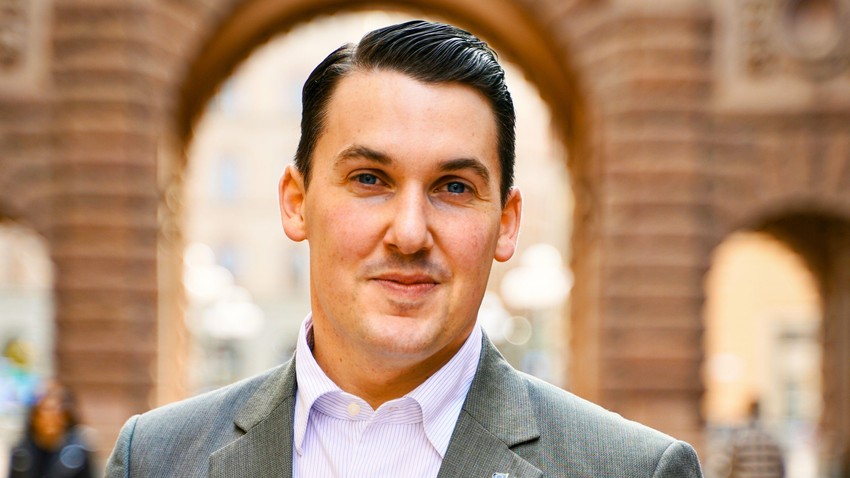 Džoar Forsel kaže da deca nauče više sa papira i upotrebom olovke | Foto: Liberal Arna