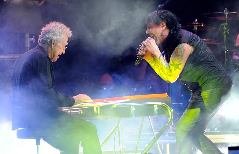 Ray Manzarek i Marily Manson podczas koncertu na Sunset Strip Music Festival 2012
