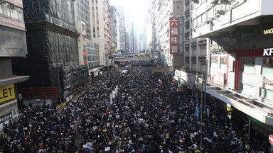 Hongkong: pierwszy prodemokratyczny marsz z pozwoleniem władz, policja w gotowości