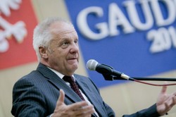 "Wyroki" dla polityków. Bez kary za pyskówki i atak na Stankiewicz