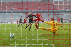 Lewandowski trafił do siatki i znów zapisał się w historii Bundesligi