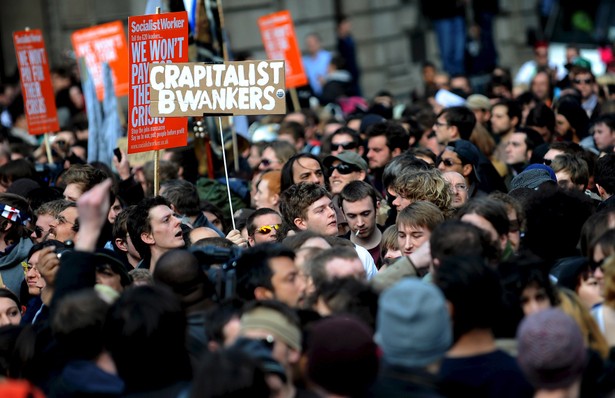 Protesty w Londynie w czasie szczytu G20. Fot. Bloomberg