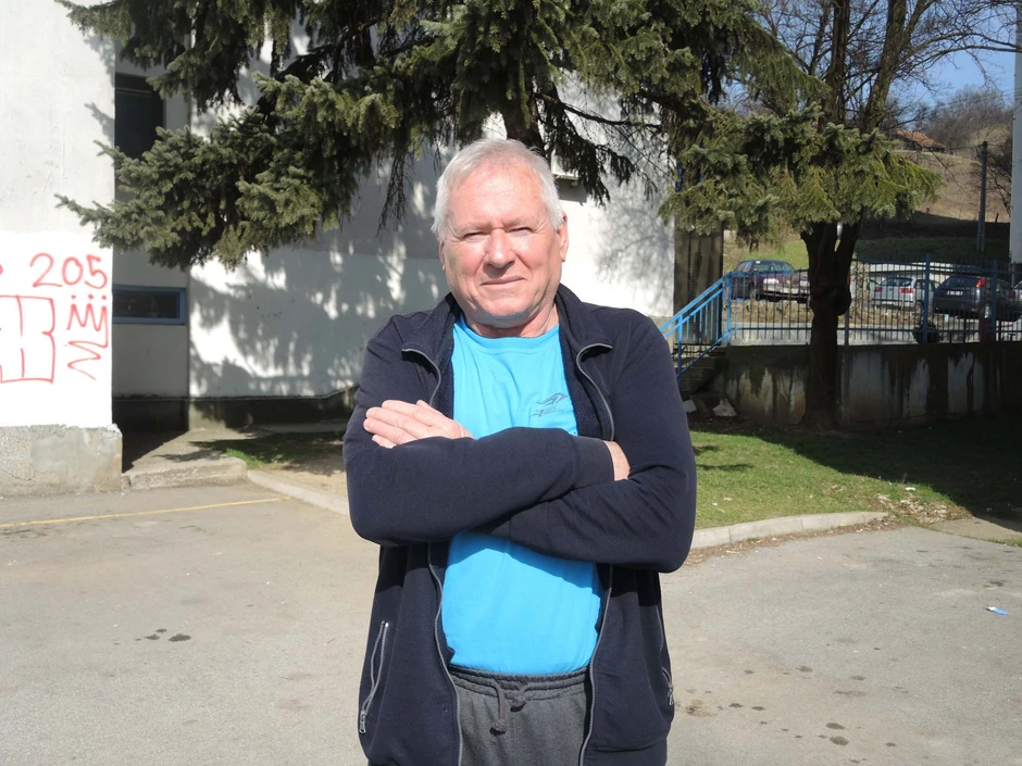 Iza Lazara su još od detinjstva ostale mučne godine