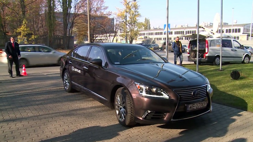 Lexus LS 600h L
